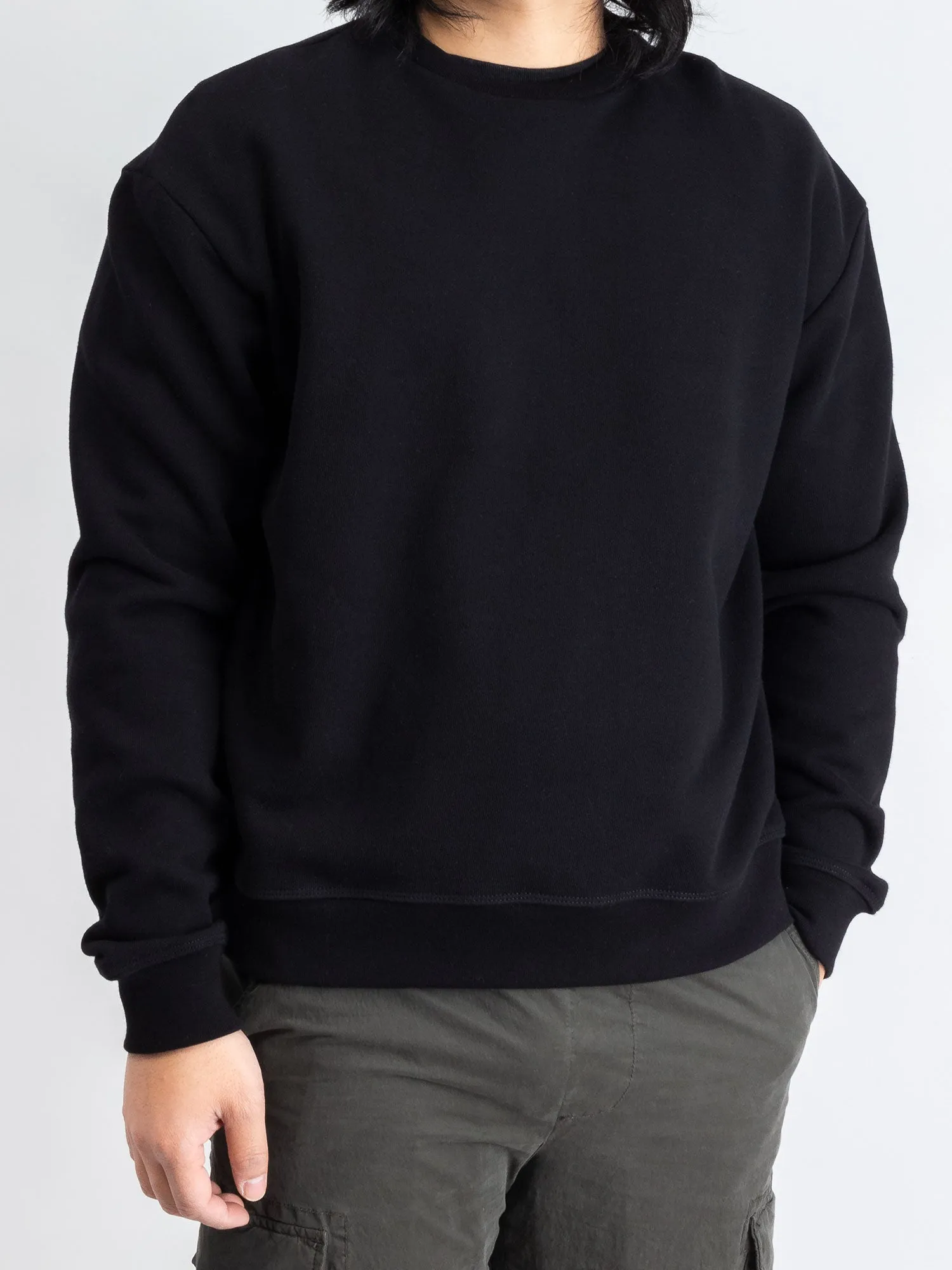Oversized Crewneck Pullover in Black