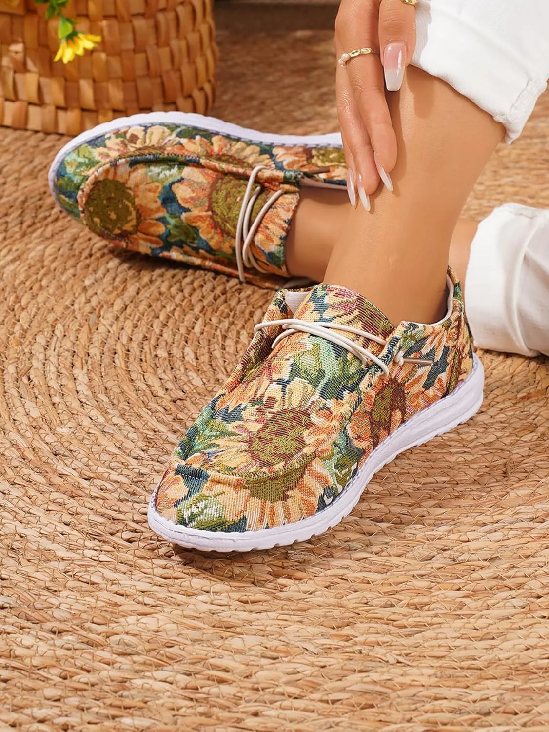 Women's Comfortable Floral Print Lace-up Loafers Wide Width Slip on Sneakers Orthopedic Women Boat Shoes Lightweight Arch Support Walking Shoes