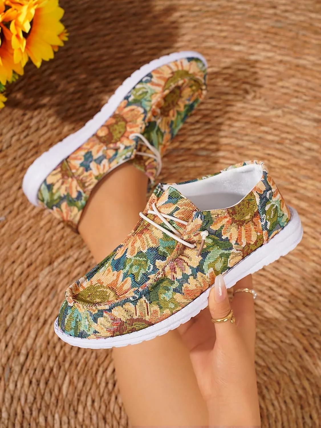 Women's Comfortable Floral Print Lace-up Loafers Wide Width Slip on Sneakers Orthopedic Women Boat Shoes Lightweight Arch Support Walking Shoes